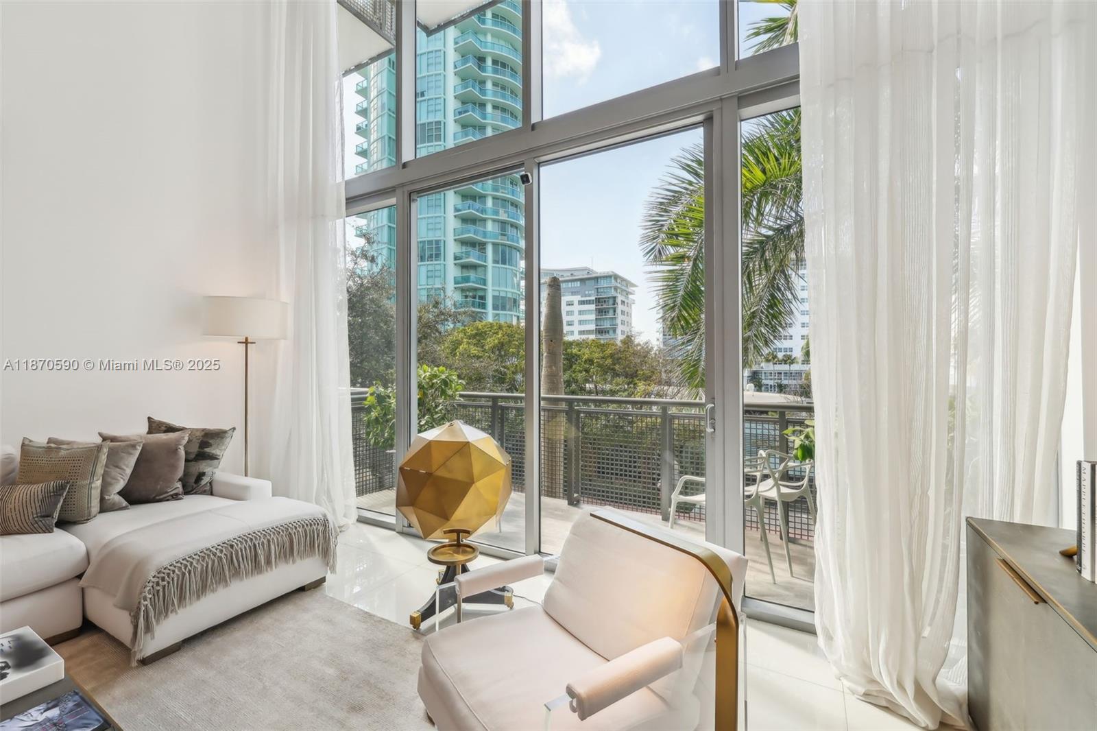 6000 Collins Ave # 304