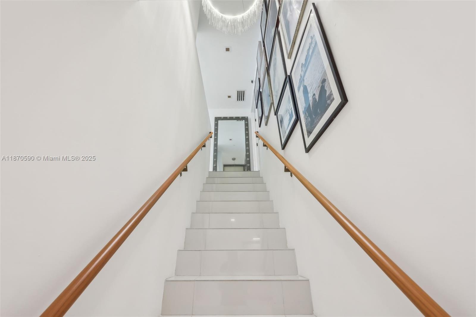 6000 Collins Ave # 304