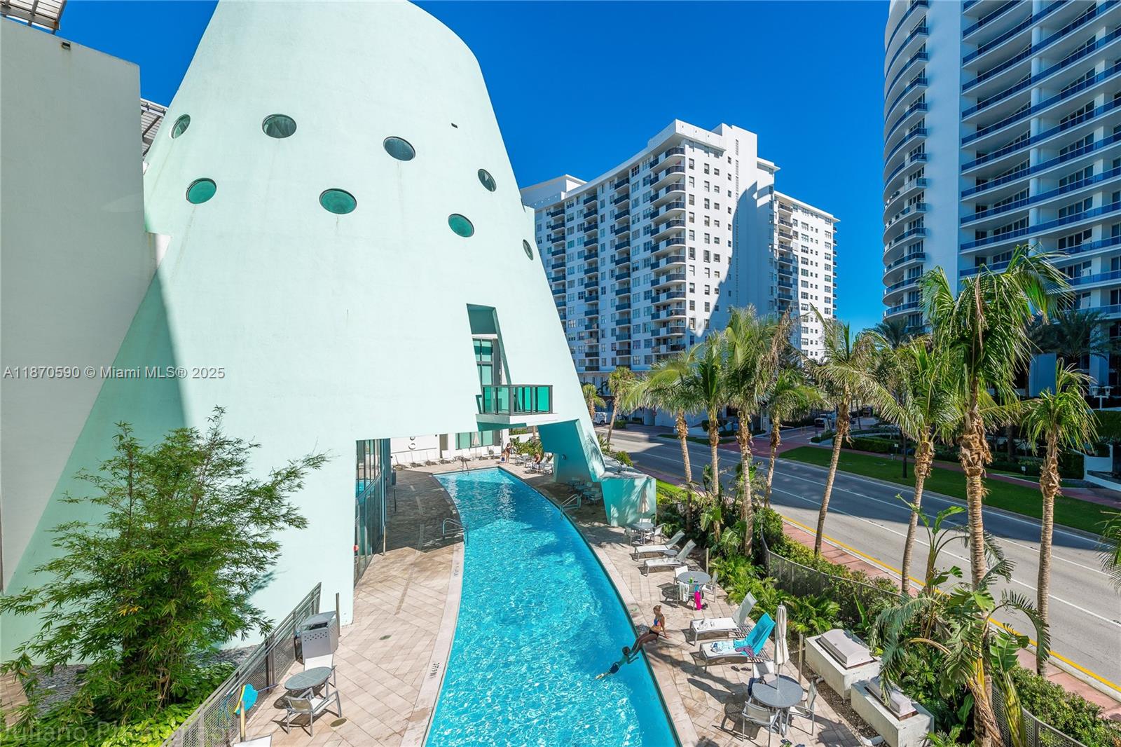 6000 Collins Ave # 304