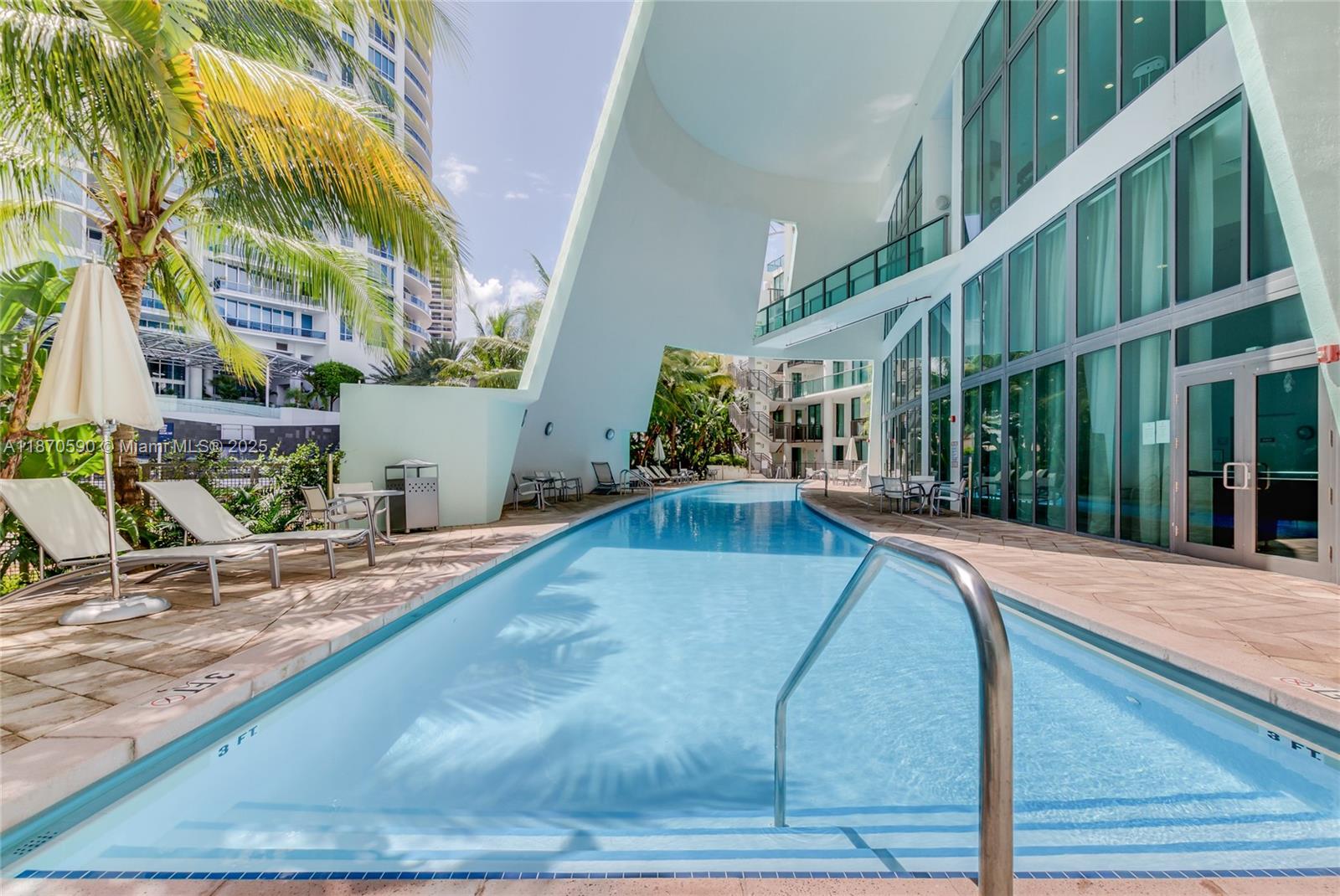 6000 Collins Ave # 304