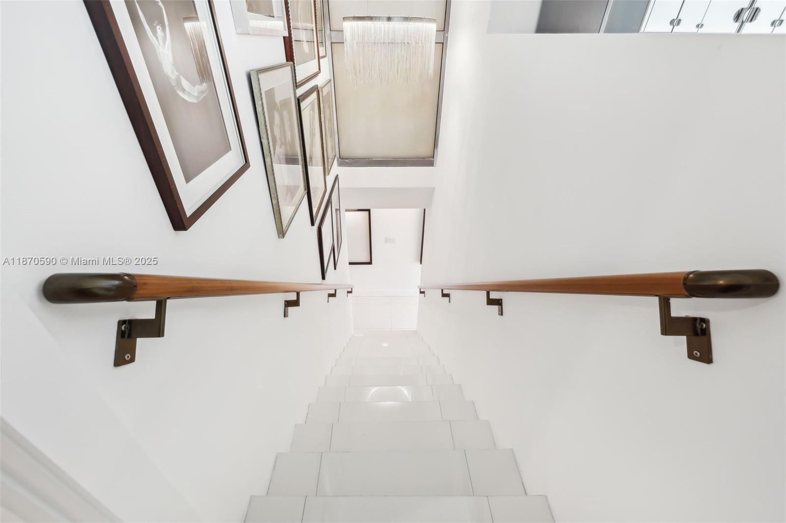 6000 Collins Ave # 304