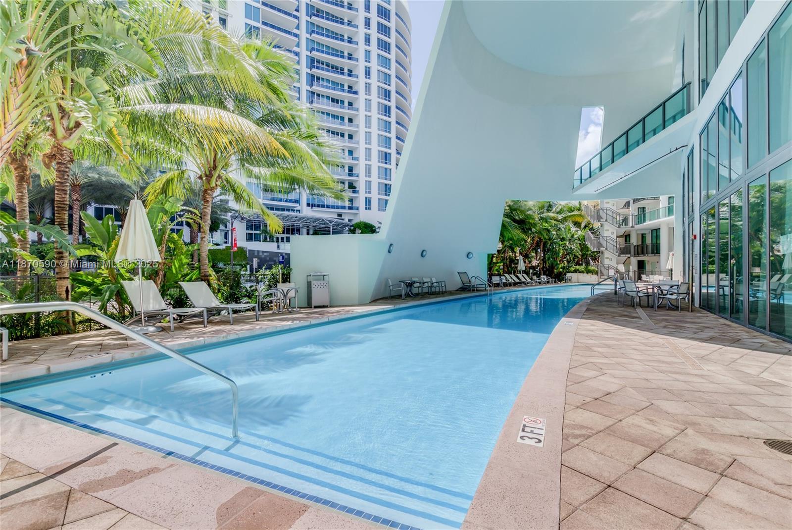 6000 Collins Ave # 304