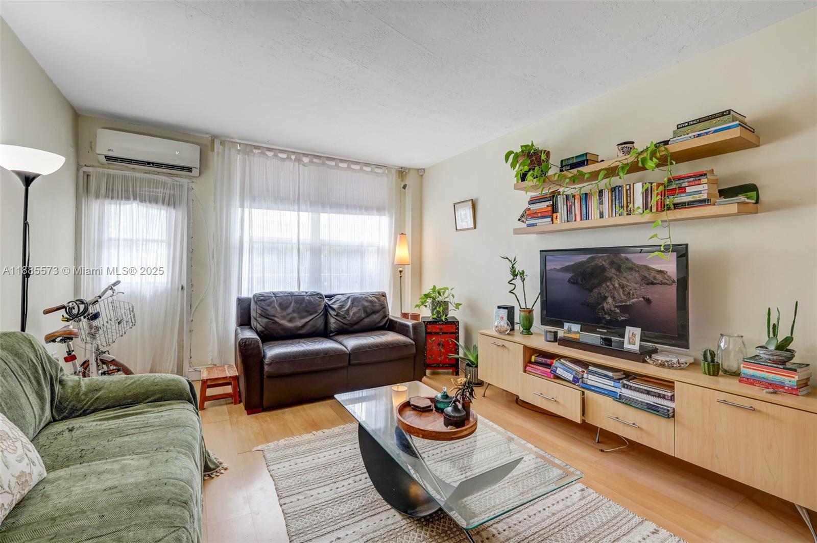 1300 Lincoln Rd # B402