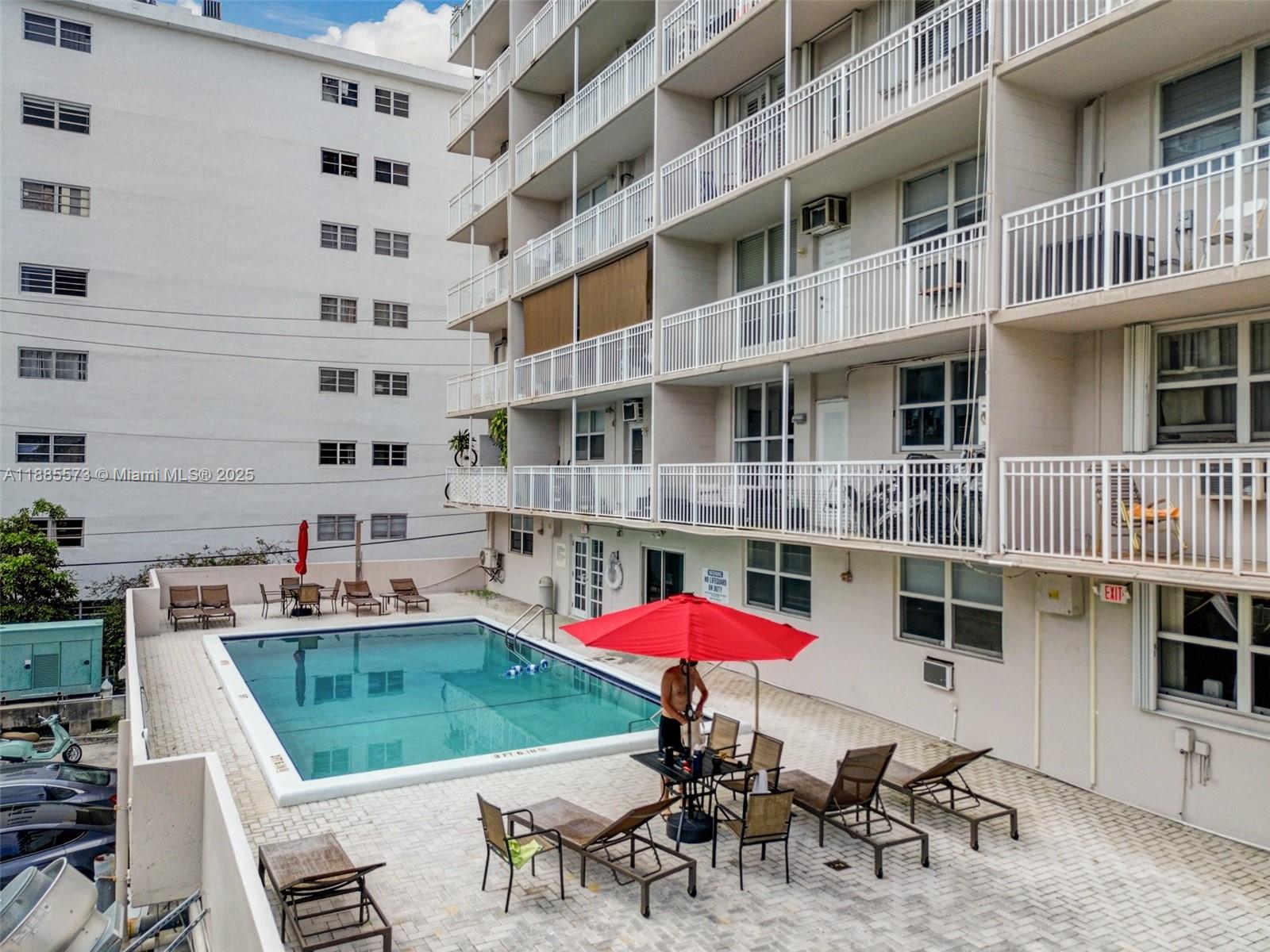 1300 Lincoln Rd # B402