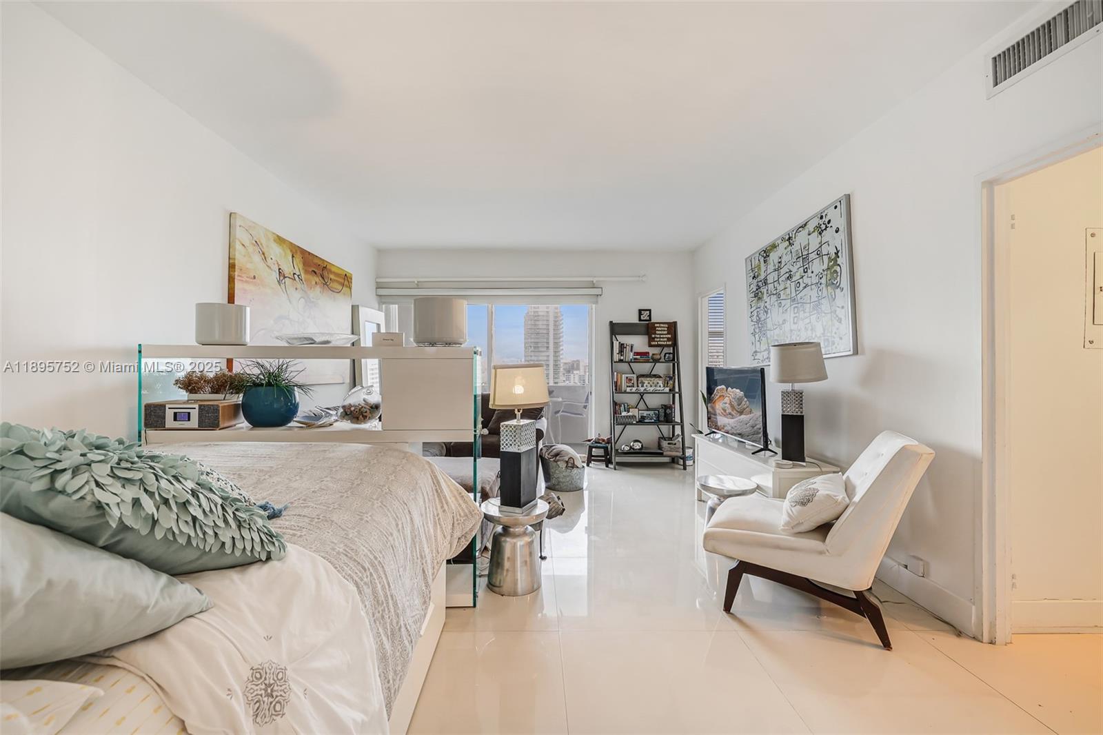 3 Island Ave # 14A