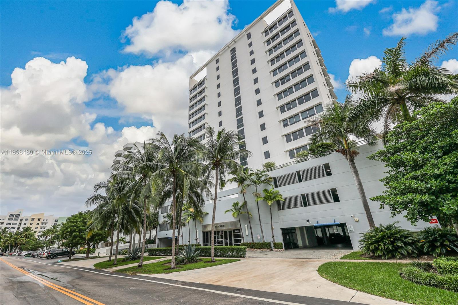 7929 West Dr # 501