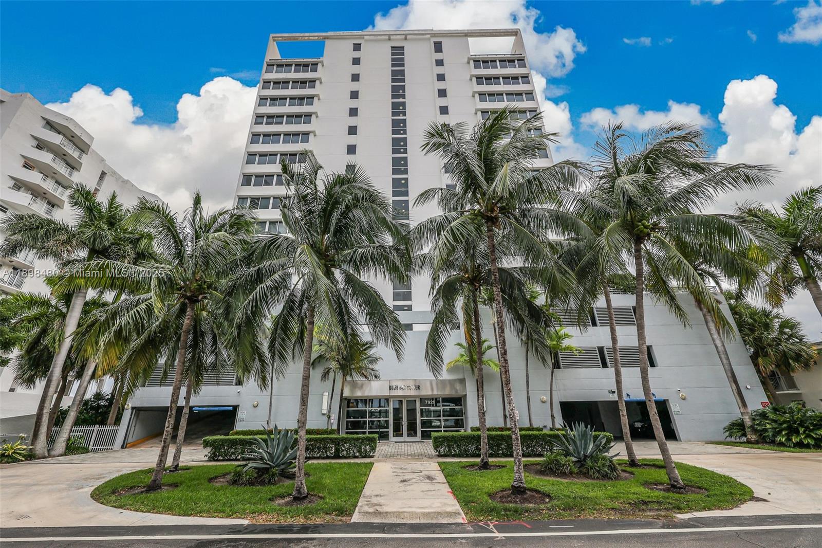 7929 West Dr # 501