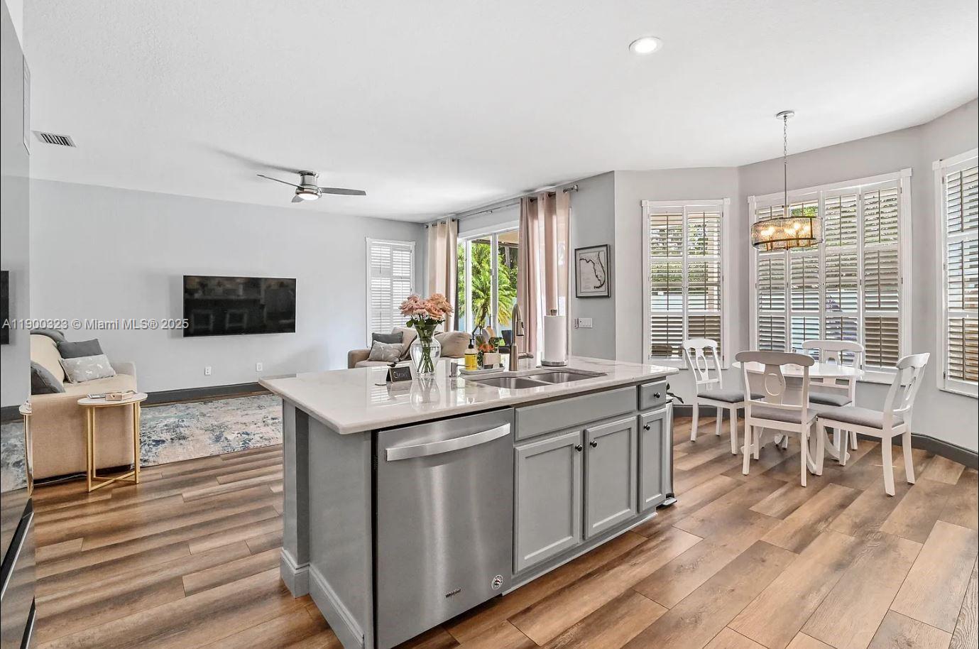 5337 Grand Banks Blvd