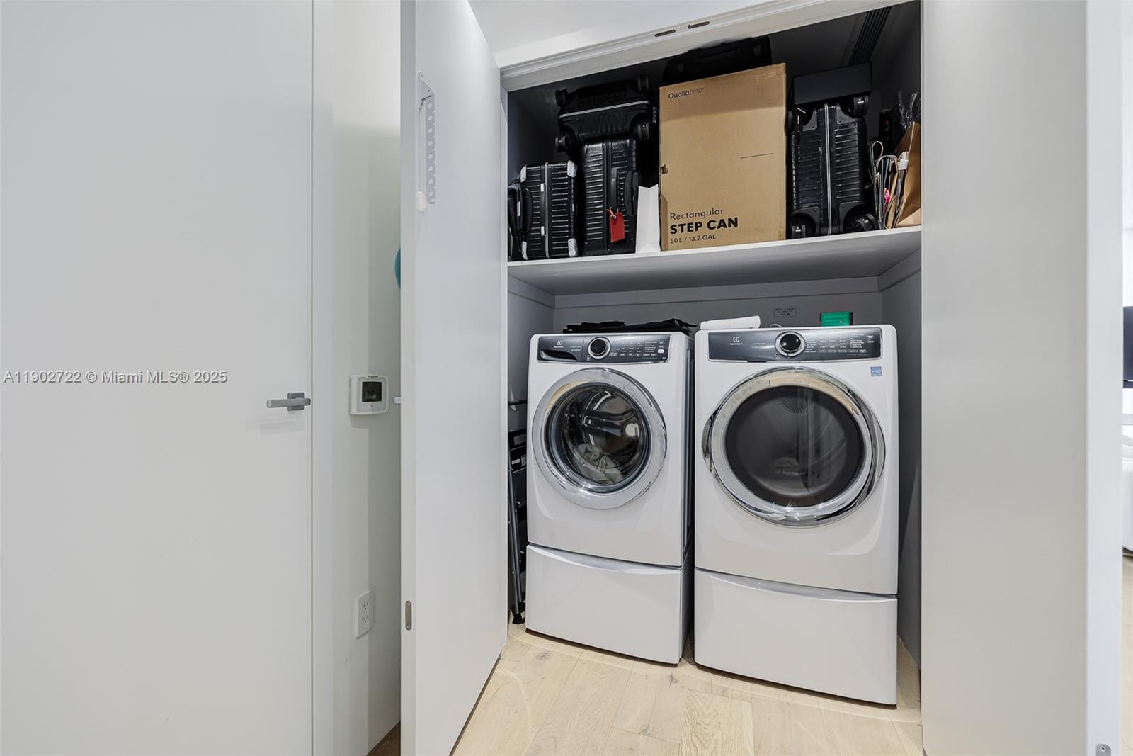 8701 Collins Ave # 904