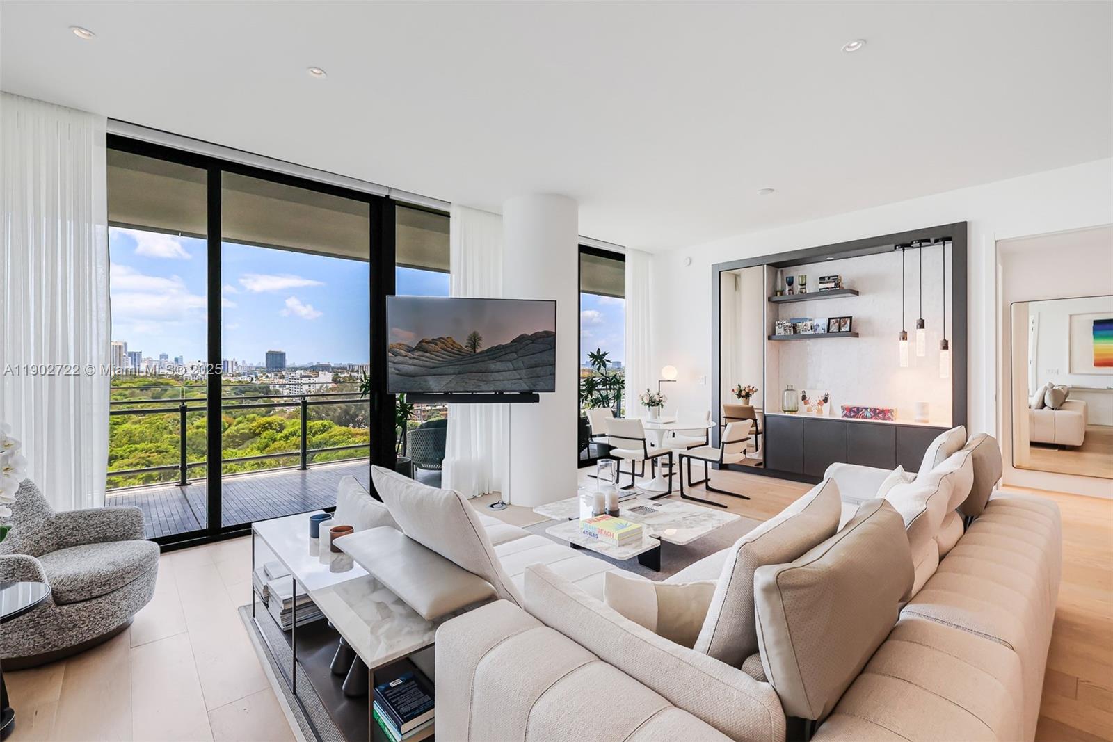 8701 Collins Ave # 904