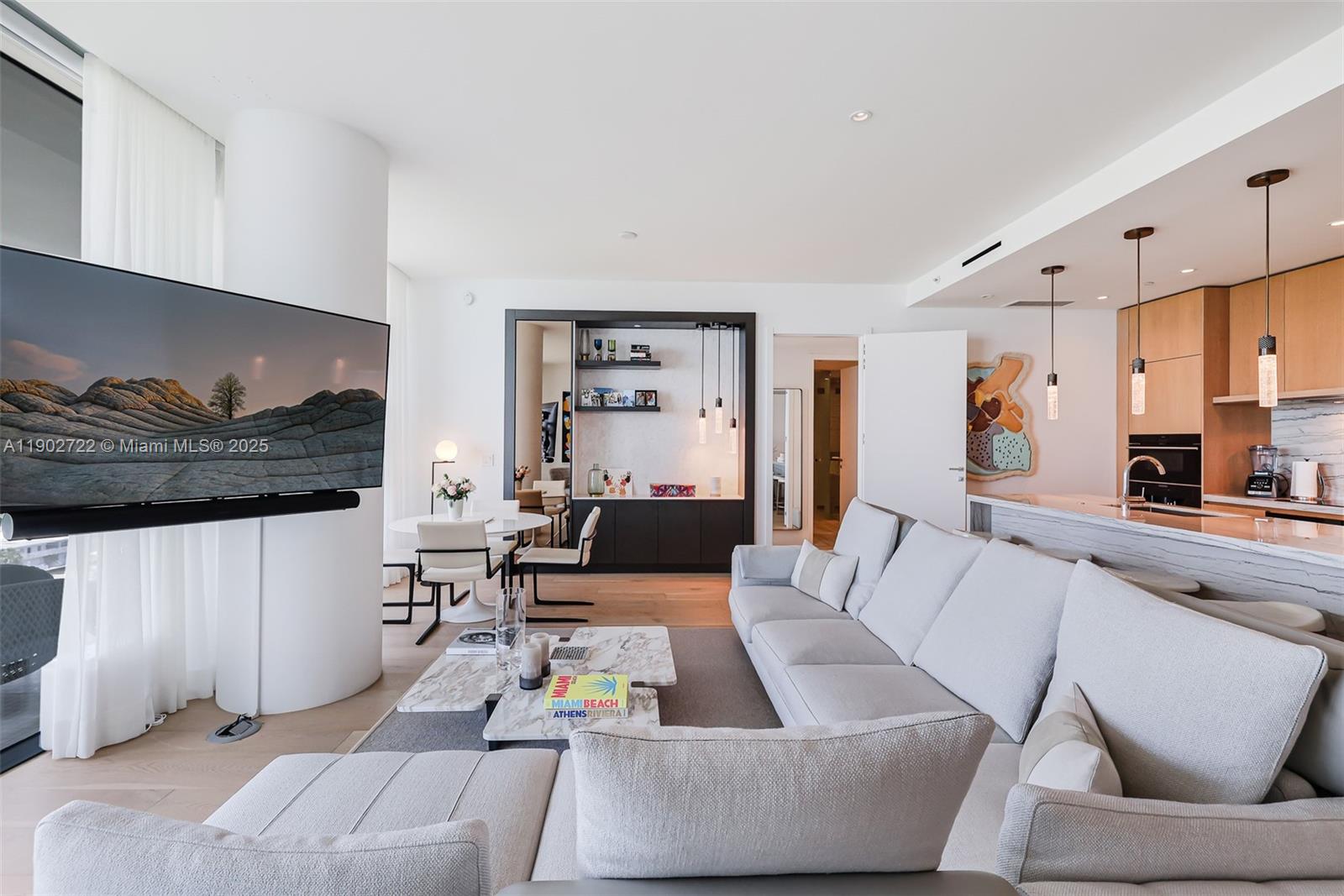 8701 Collins Ave # 904