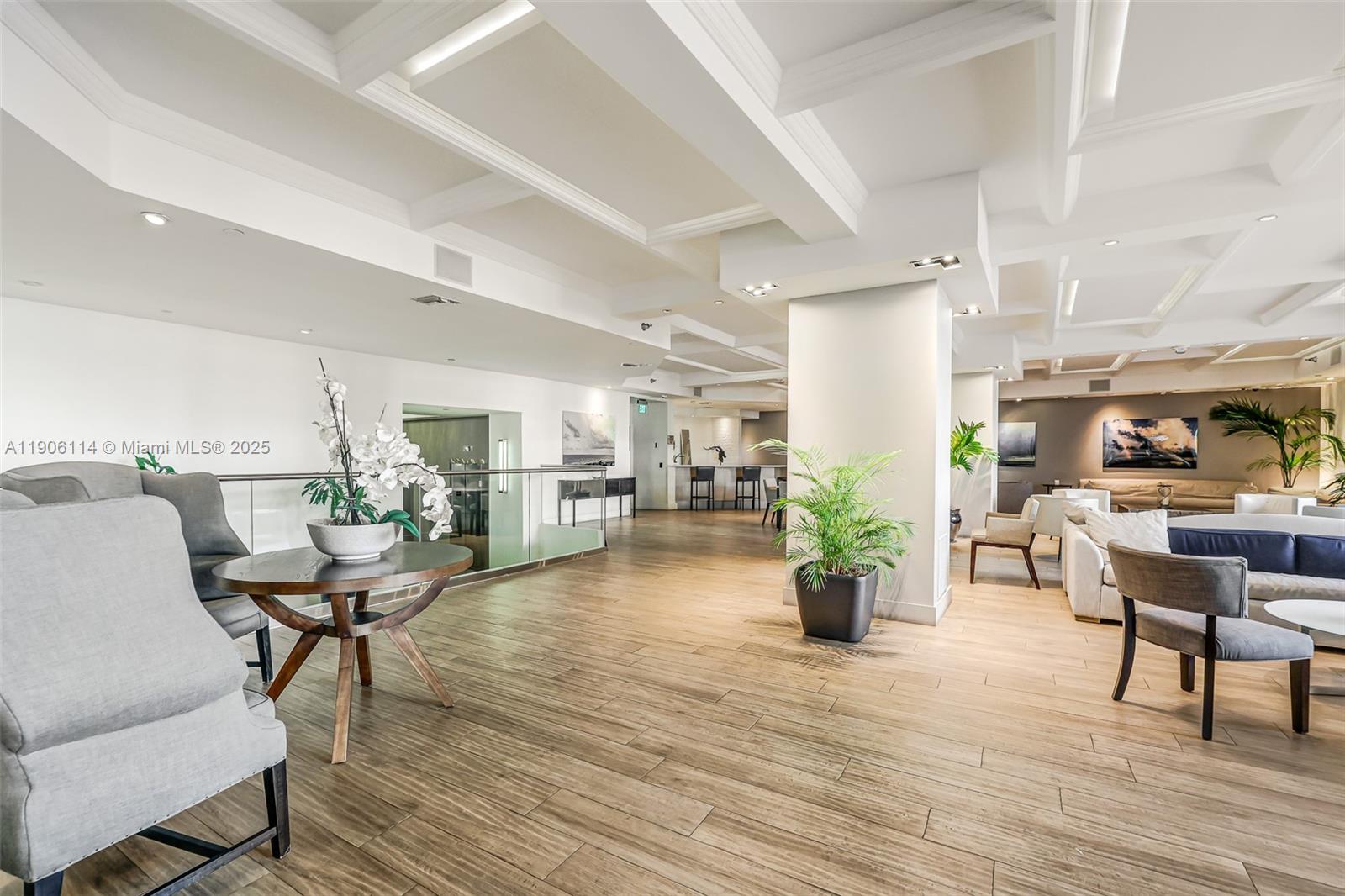 100 Lincoln Rd # 502