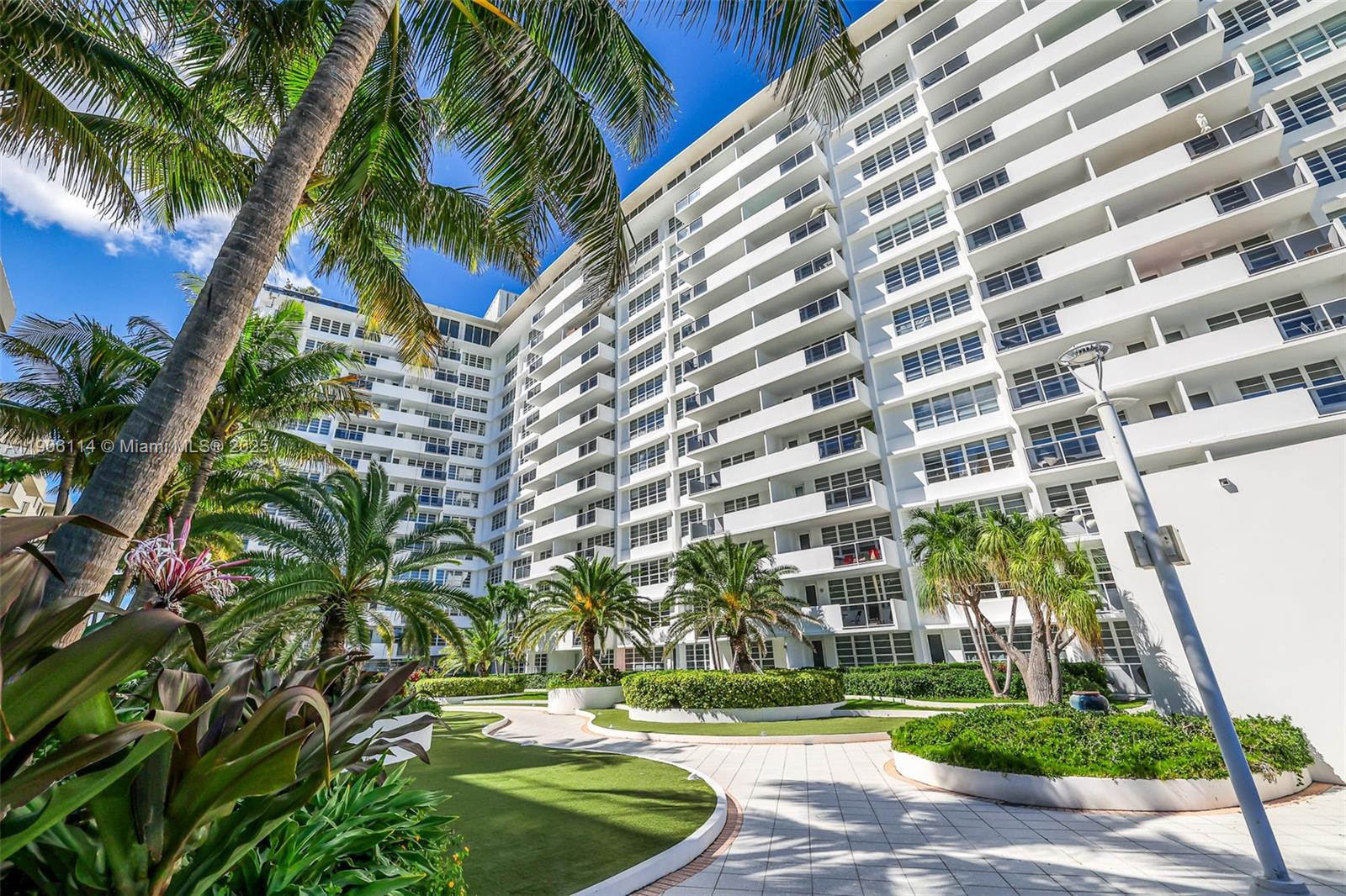 100 Lincoln Rd # 502