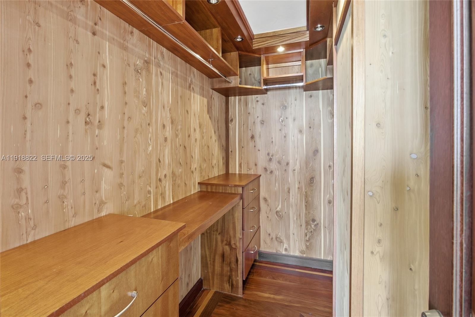 5555 Collins Ave # 12N