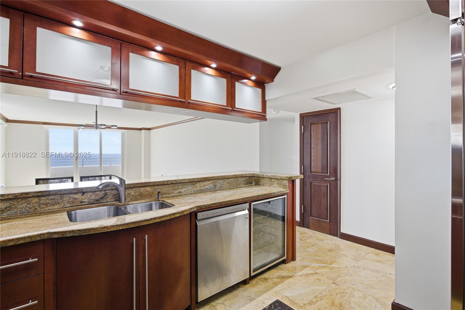 5555 Collins Ave # 12N