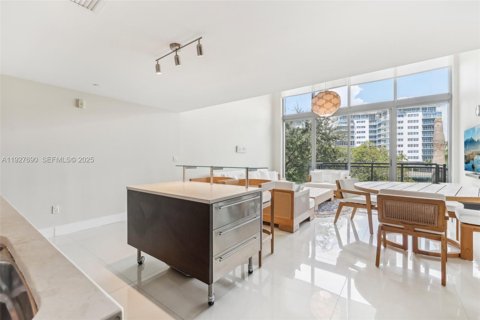 6000 Collins Ave # 306