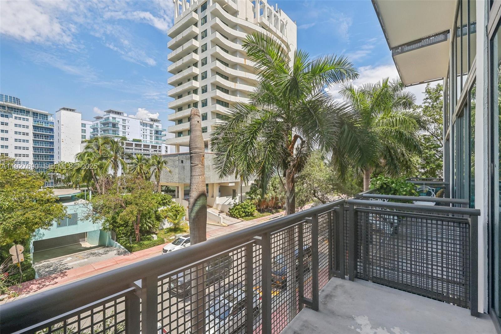 6000 Collins Ave # 306