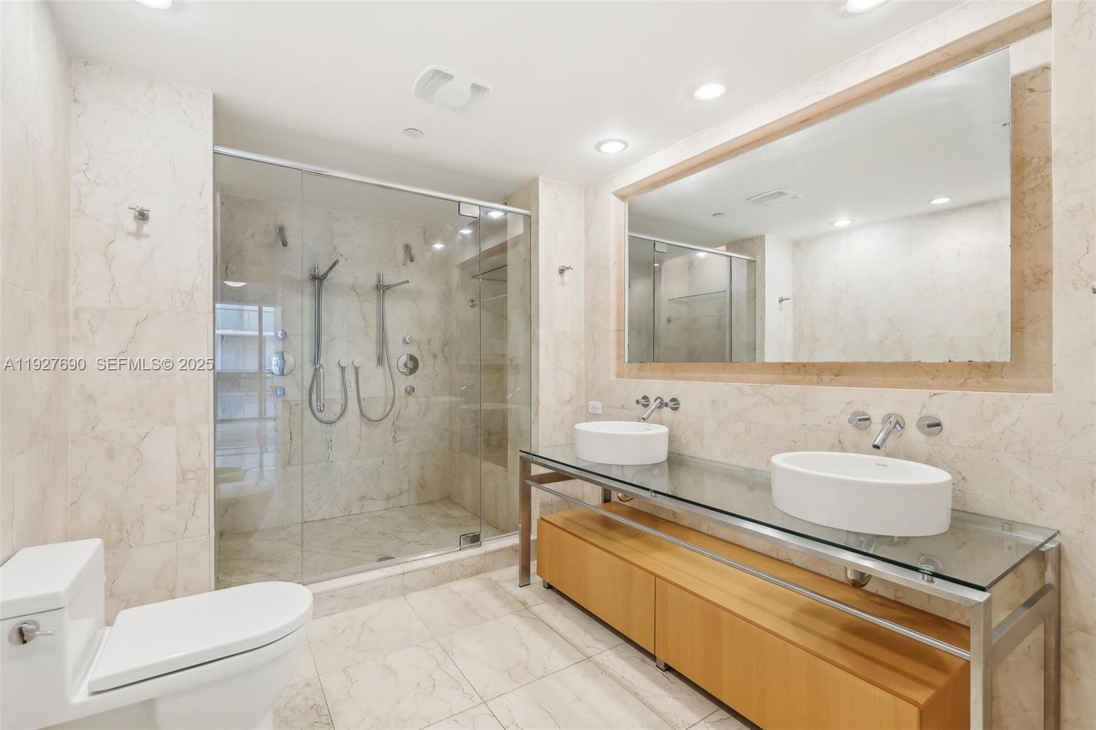 6000 Collins Ave # 306