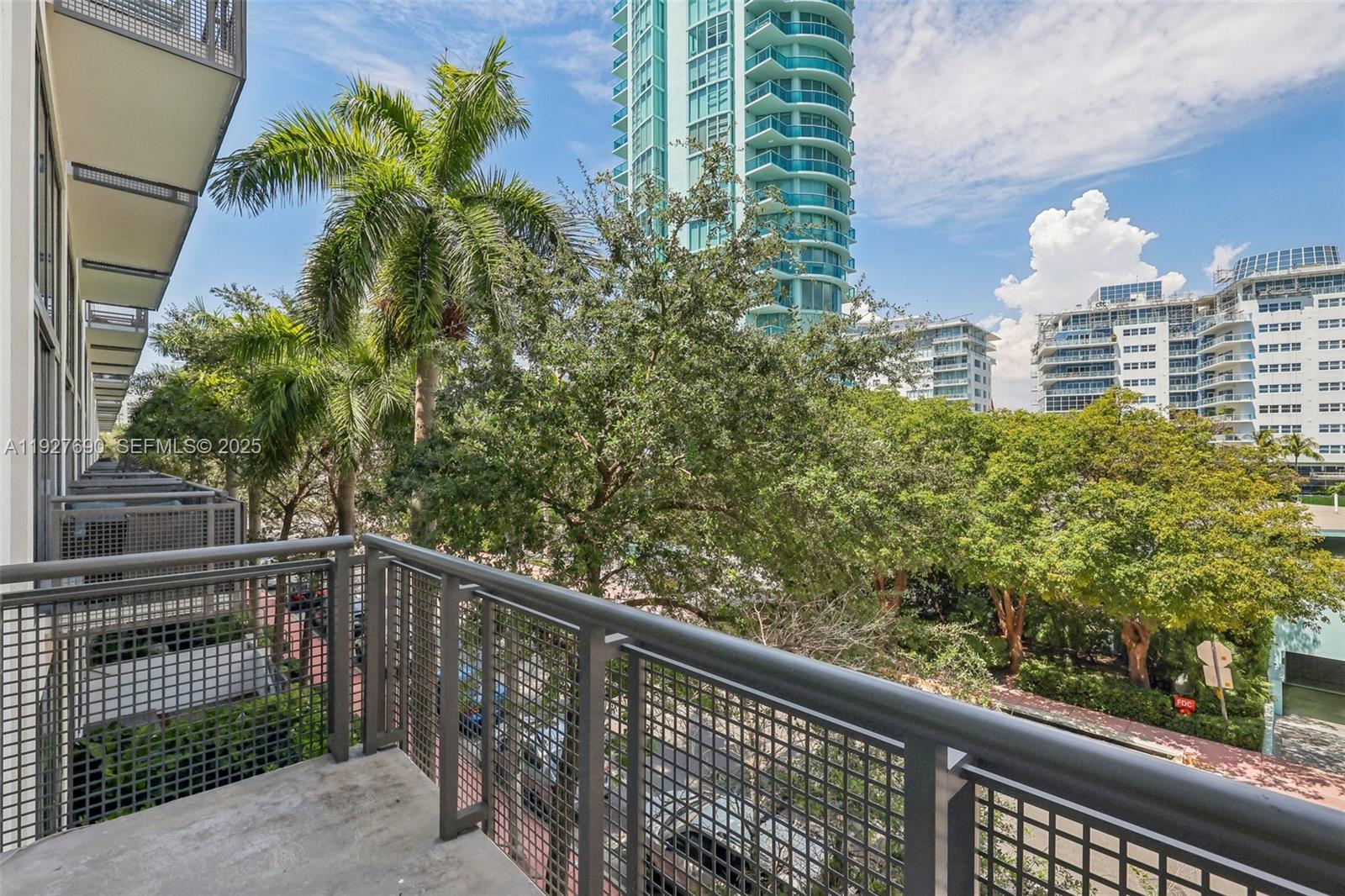 6000 Collins Ave # 306