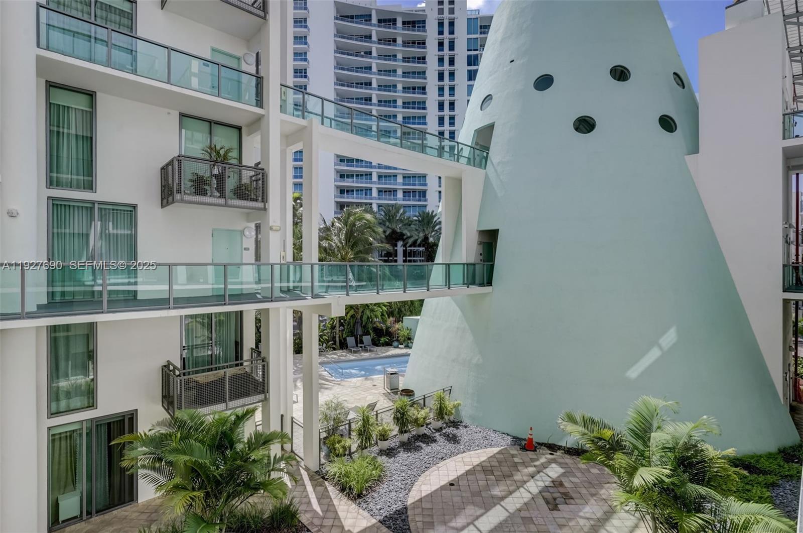 6000 Collins Ave # 306