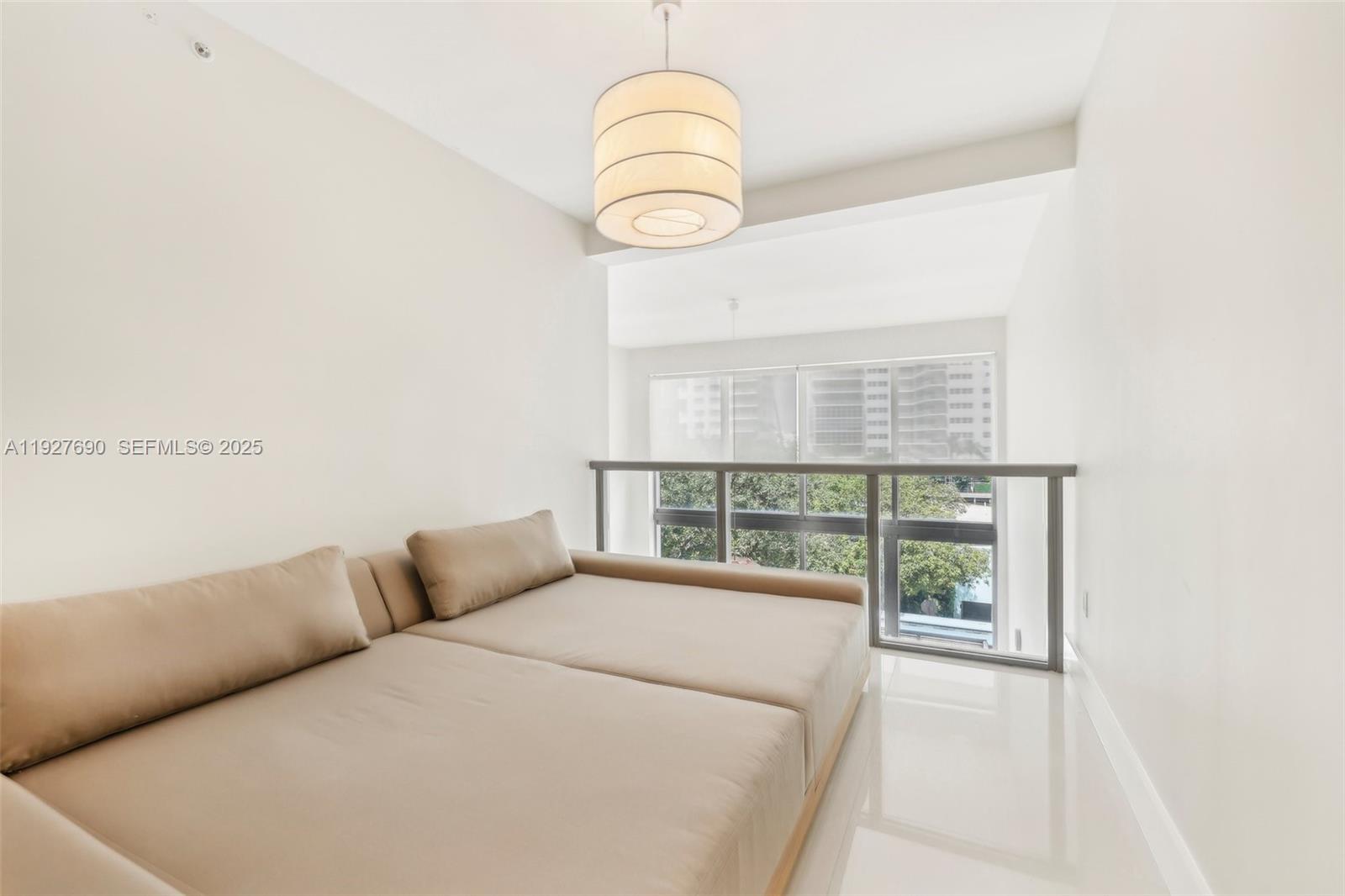 6000 Collins Ave # 306