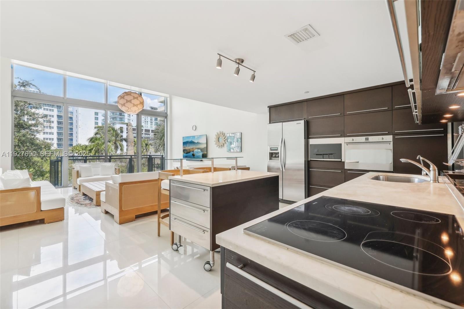 6000 Collins Ave # 306