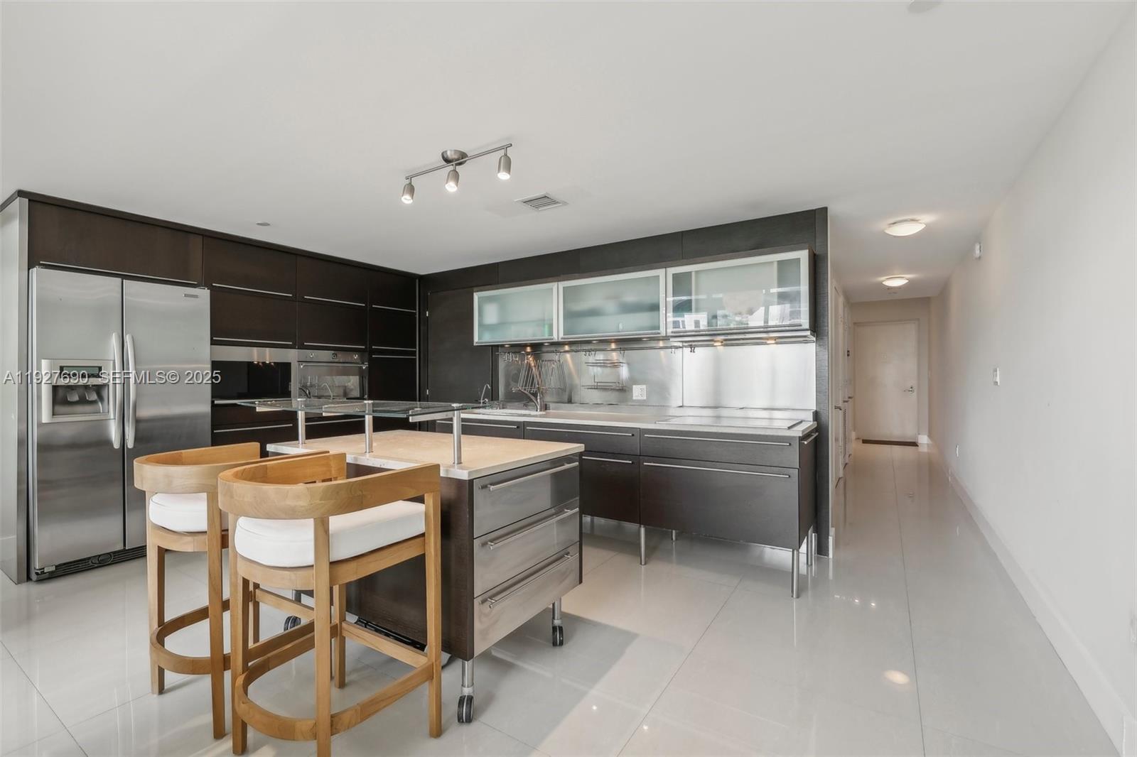 6000 Collins Ave # 306