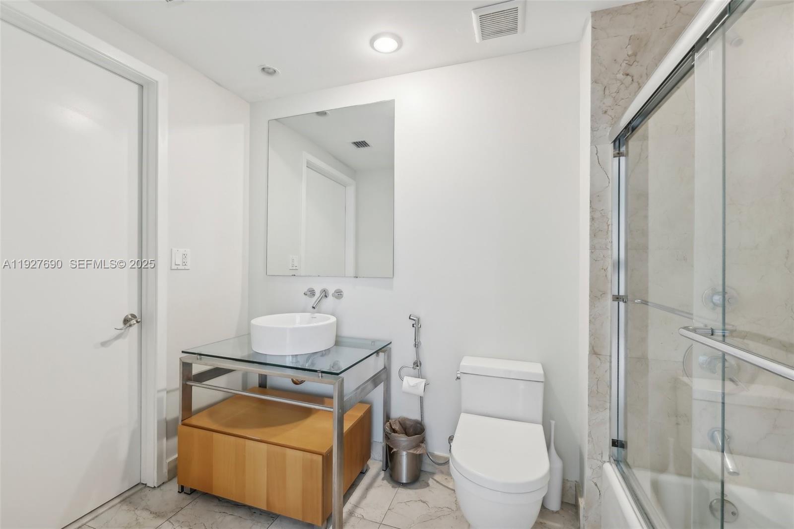 6000 Collins Ave # 306