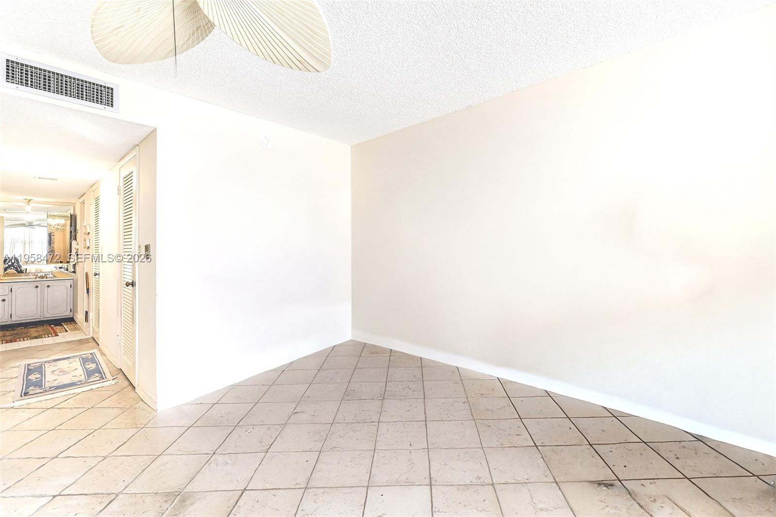 6039 Collins Ave # 833