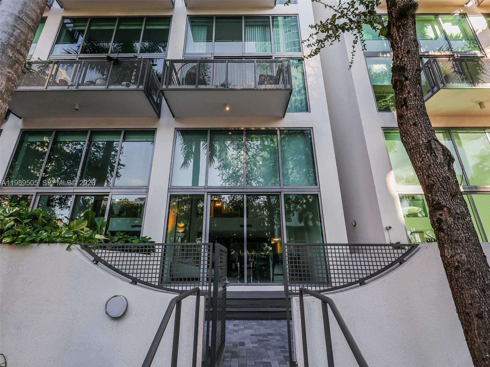 6000 Collins Ave # 112