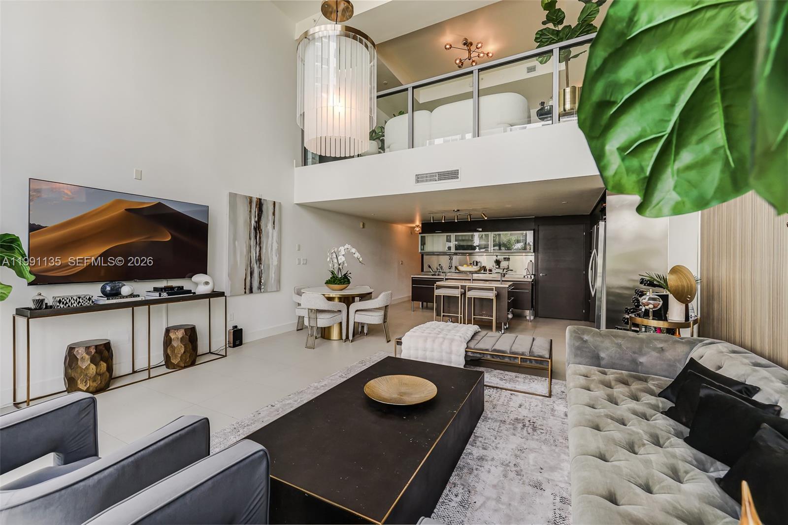 6000 Collins Ave # 523