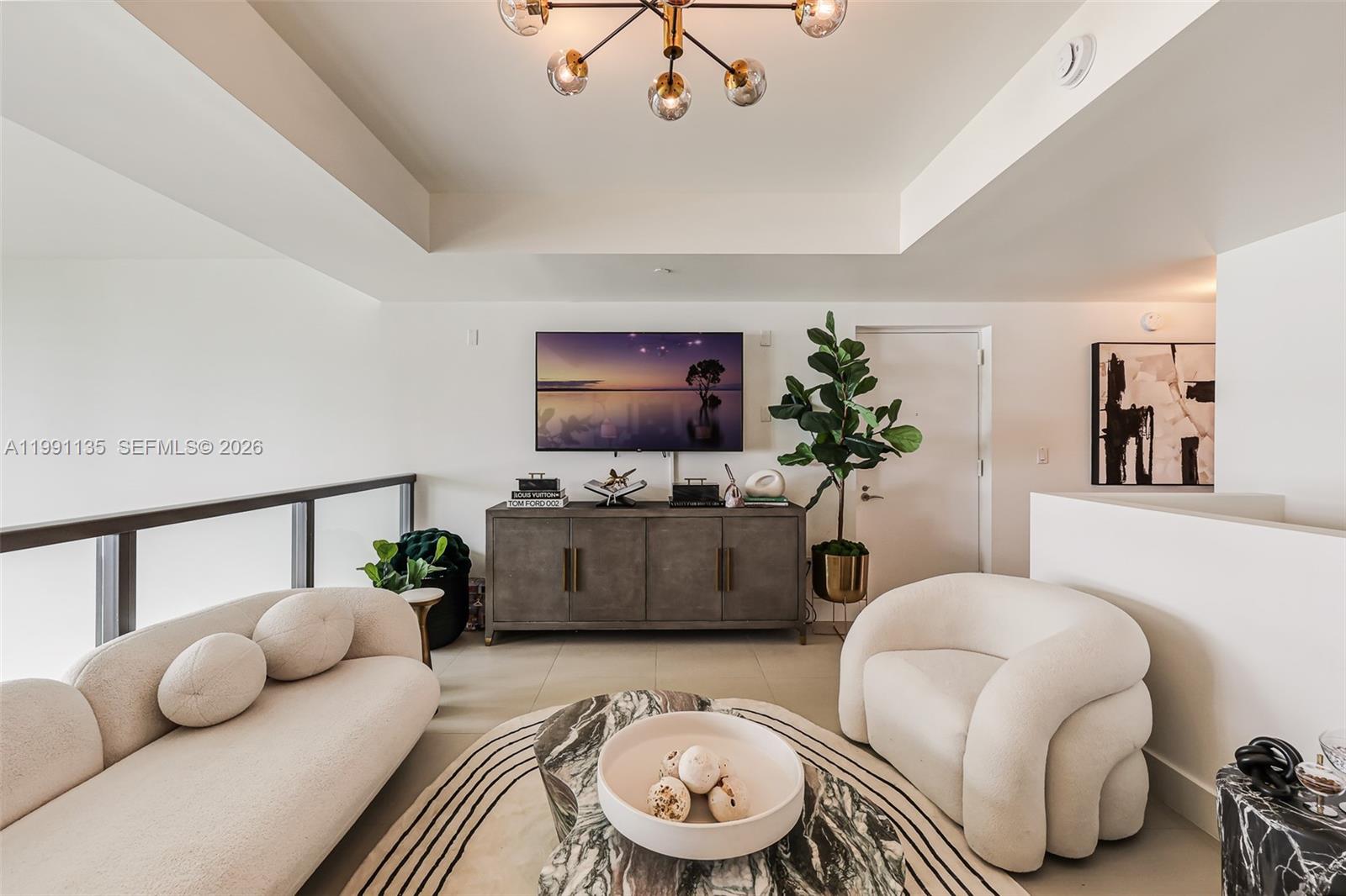 6000 Collins Ave # 523