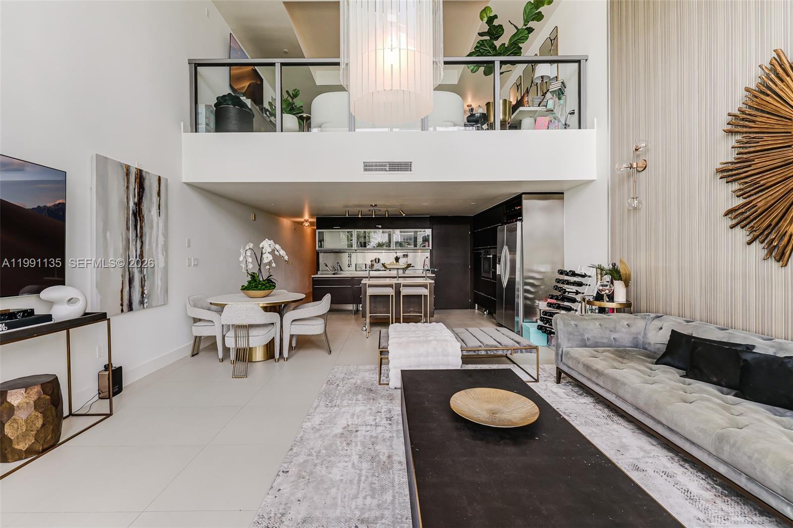 6000 Collins Ave # 523