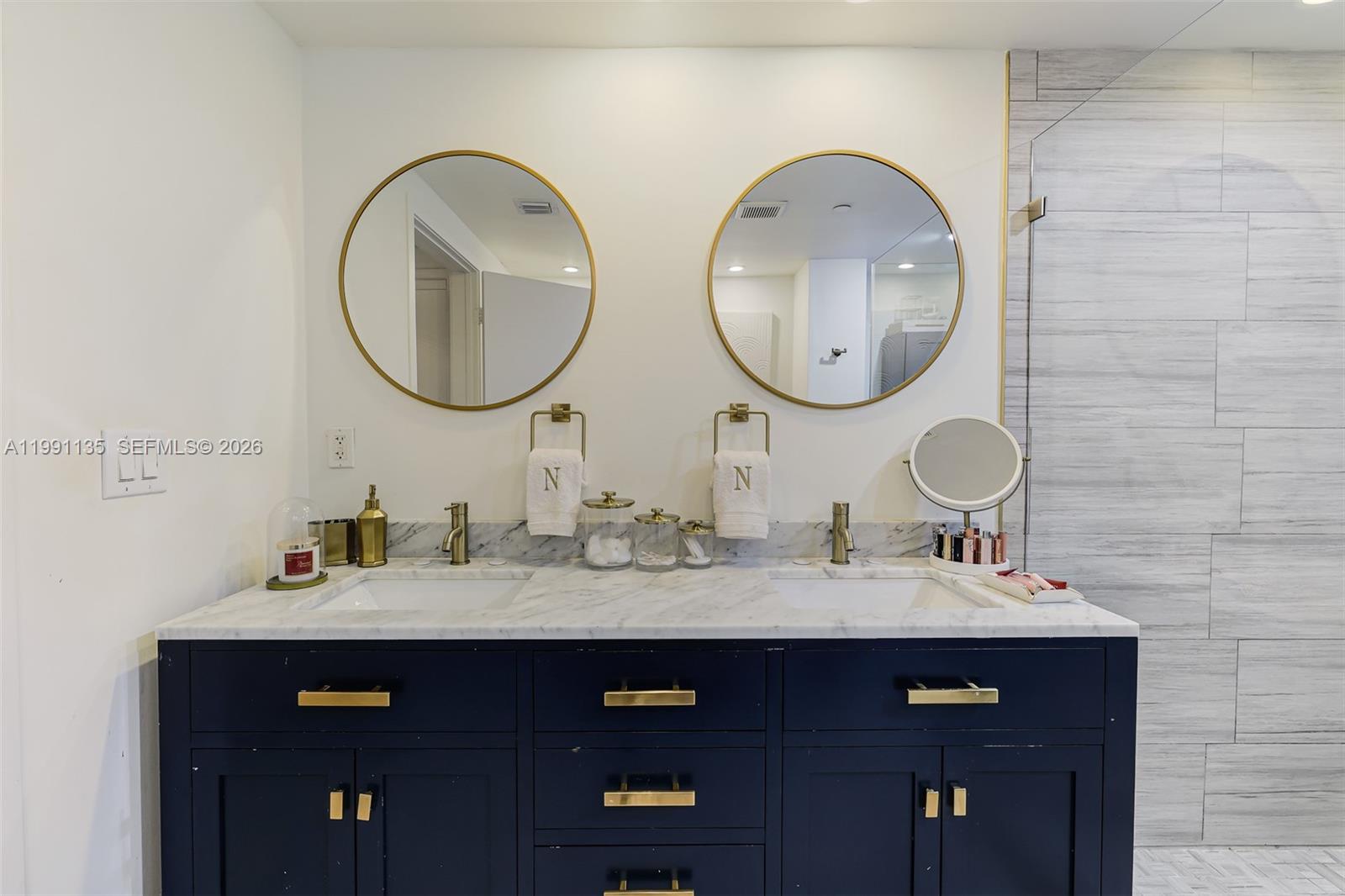 6000 Collins Ave # 523