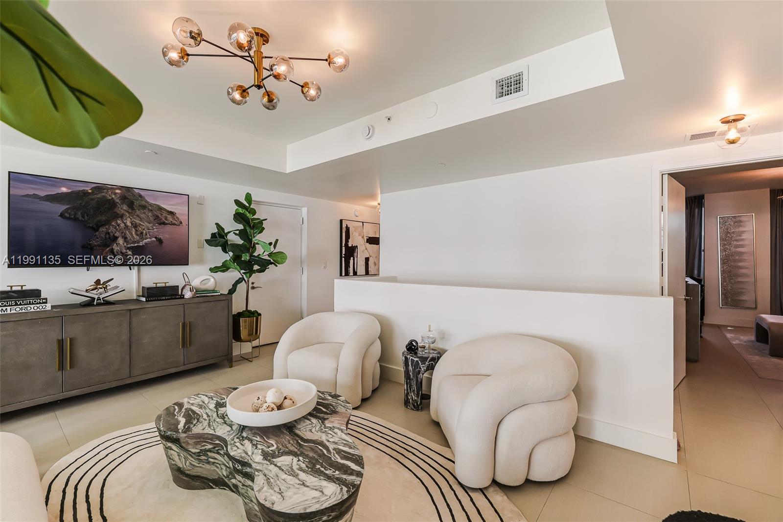 6000 Collins Ave # 523