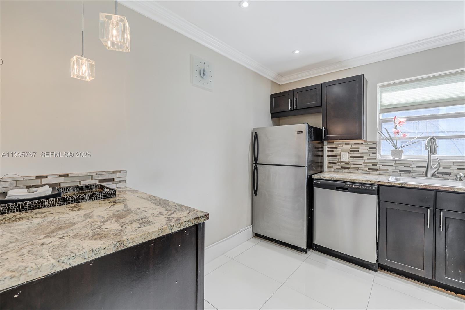 618 Euclid Ave # 204