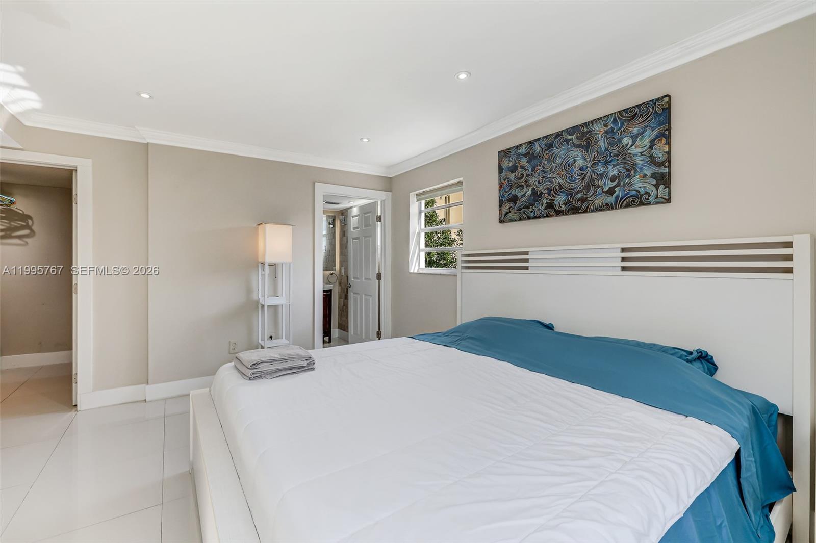 618 Euclid Ave # 204