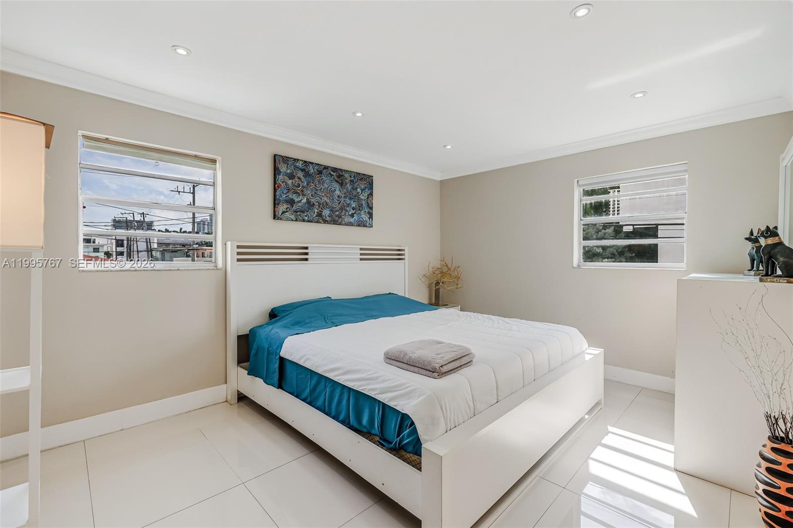 618 Euclid Ave # 204