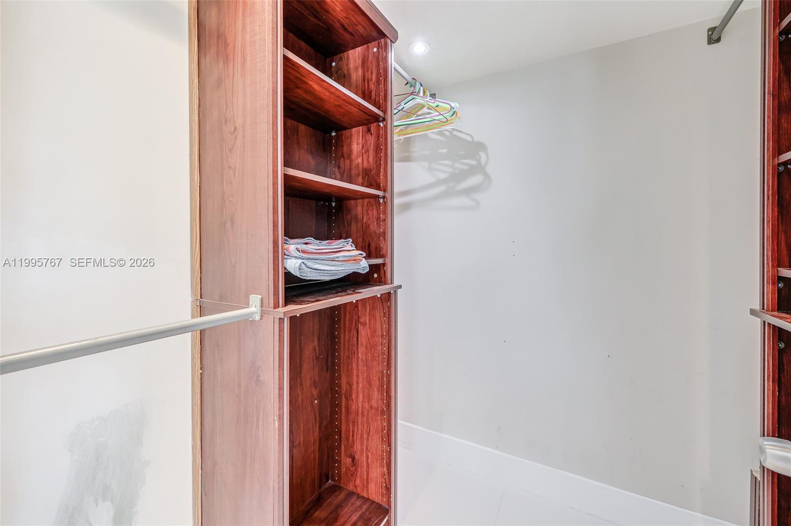 618 Euclid Ave # 204