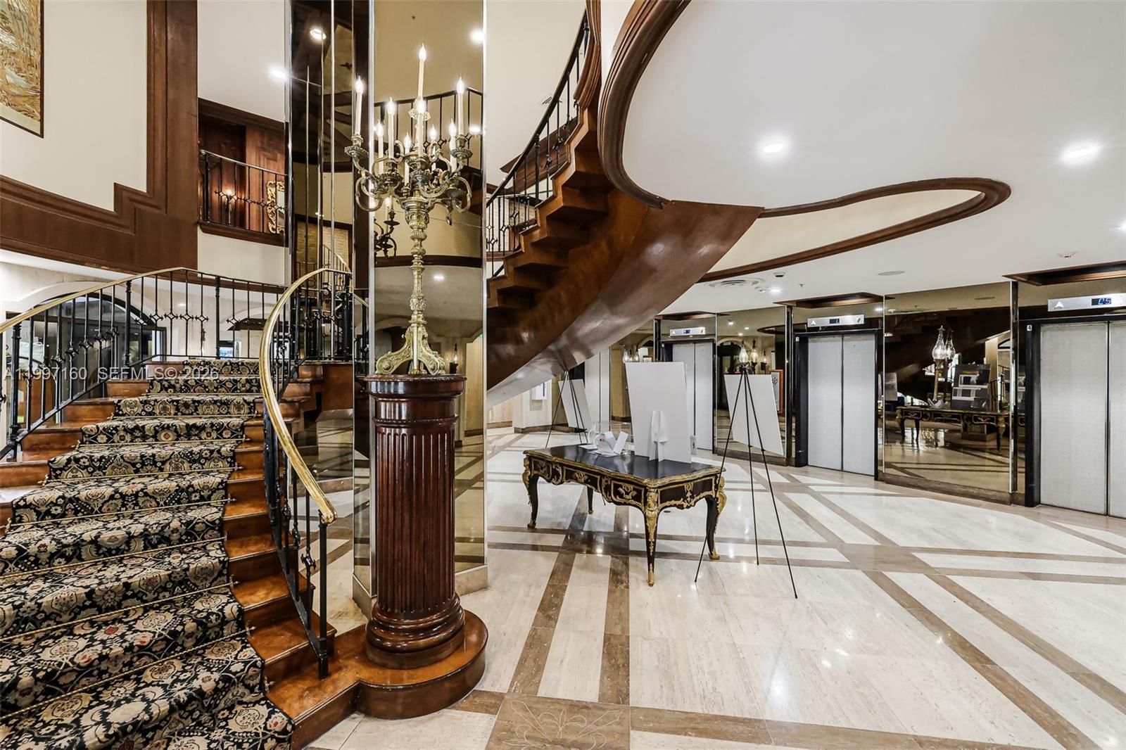 6039 Collins Ave # 1607