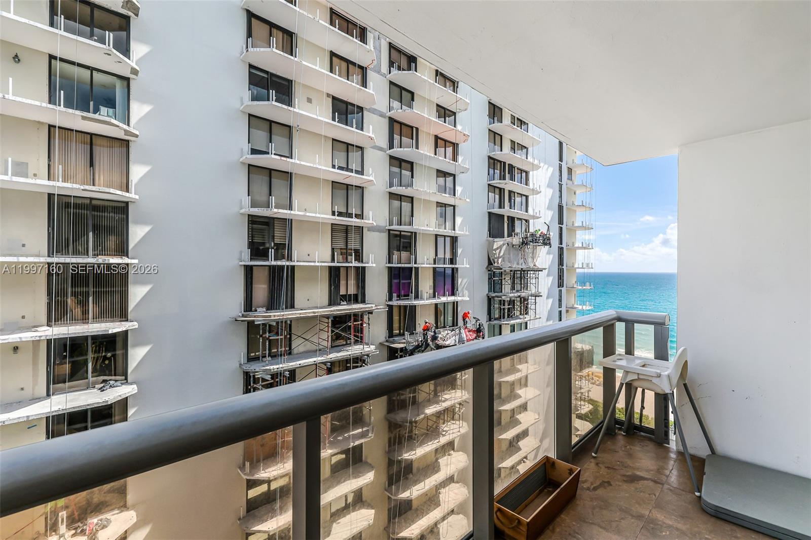 6039 Collins Ave # 1607