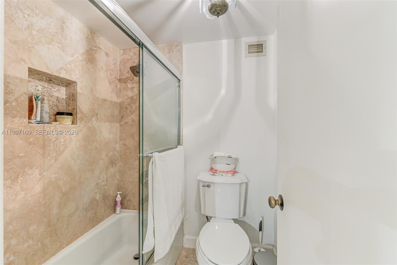 6039 Collins Ave # 1607