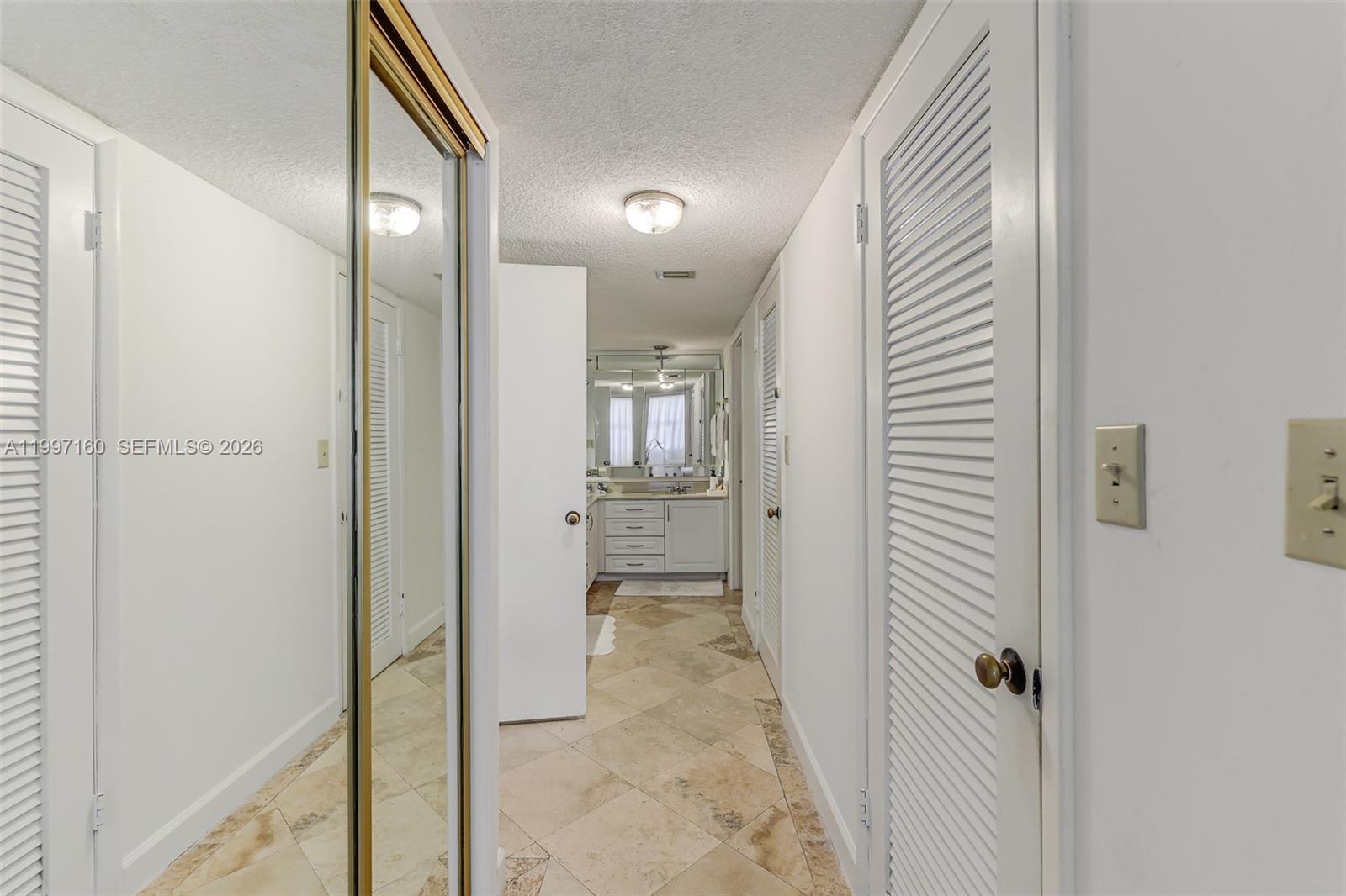 6039 Collins Ave # 1607
