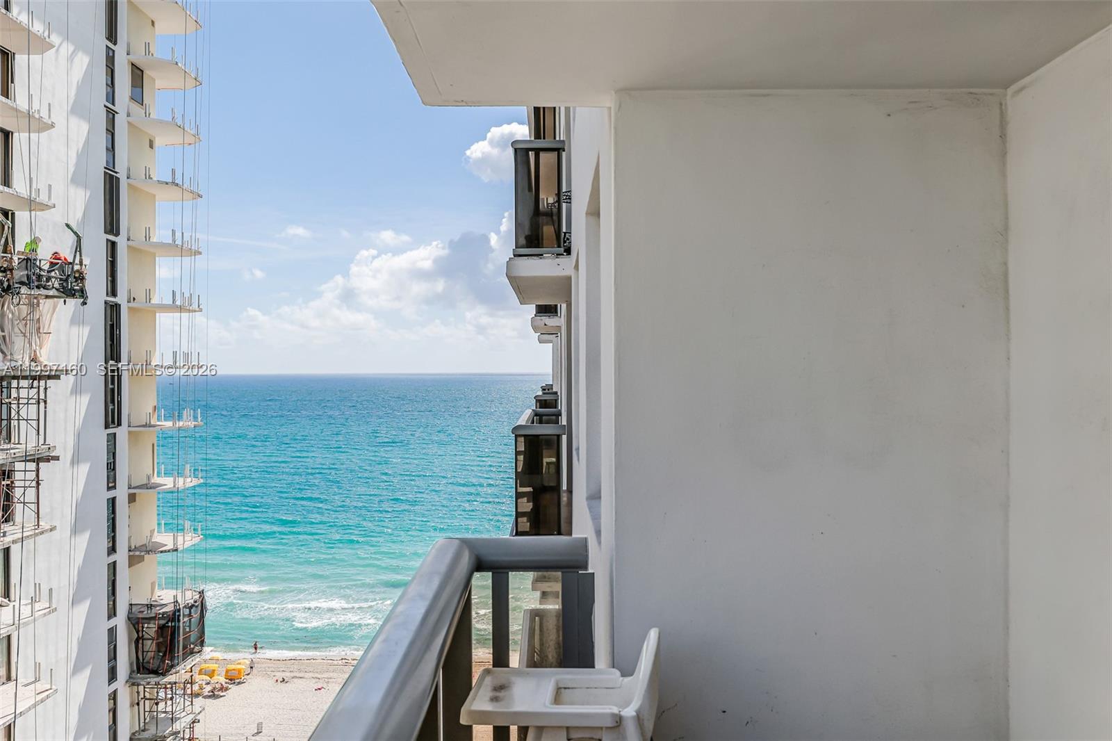 6039 Collins Ave # 1607
