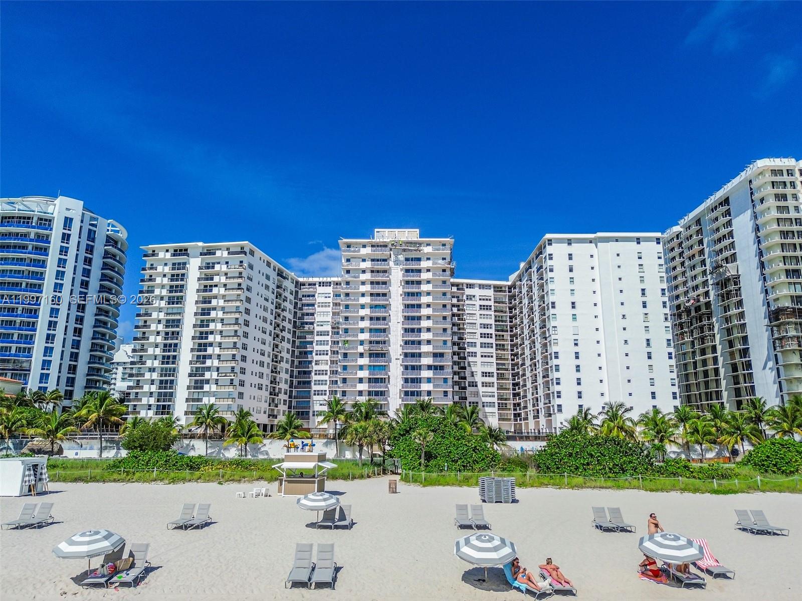 6039 Collins Ave # 1607