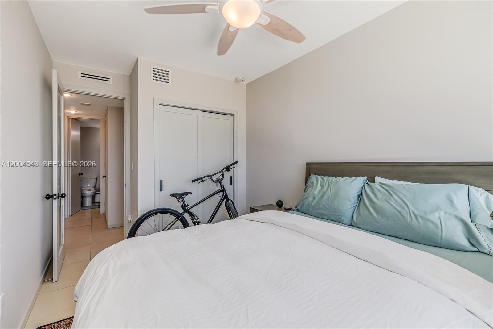 5055 Collins Ave # 3K