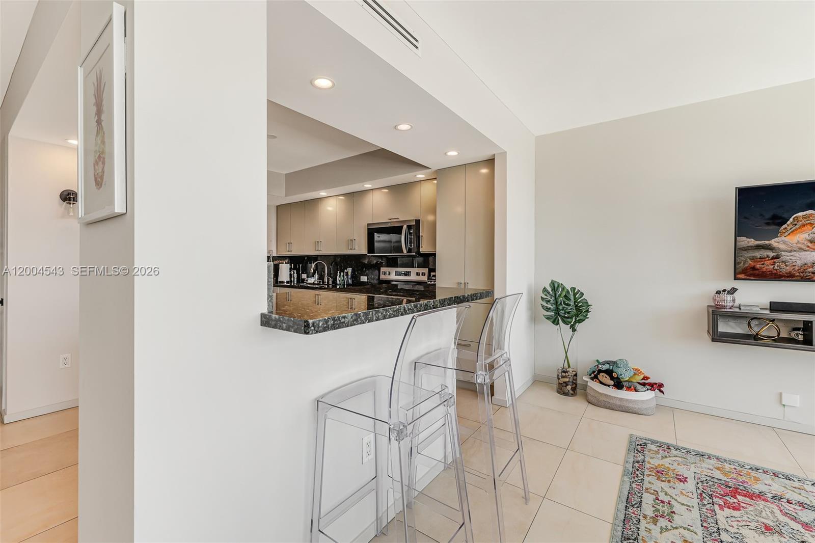 5055 Collins Ave # 3K