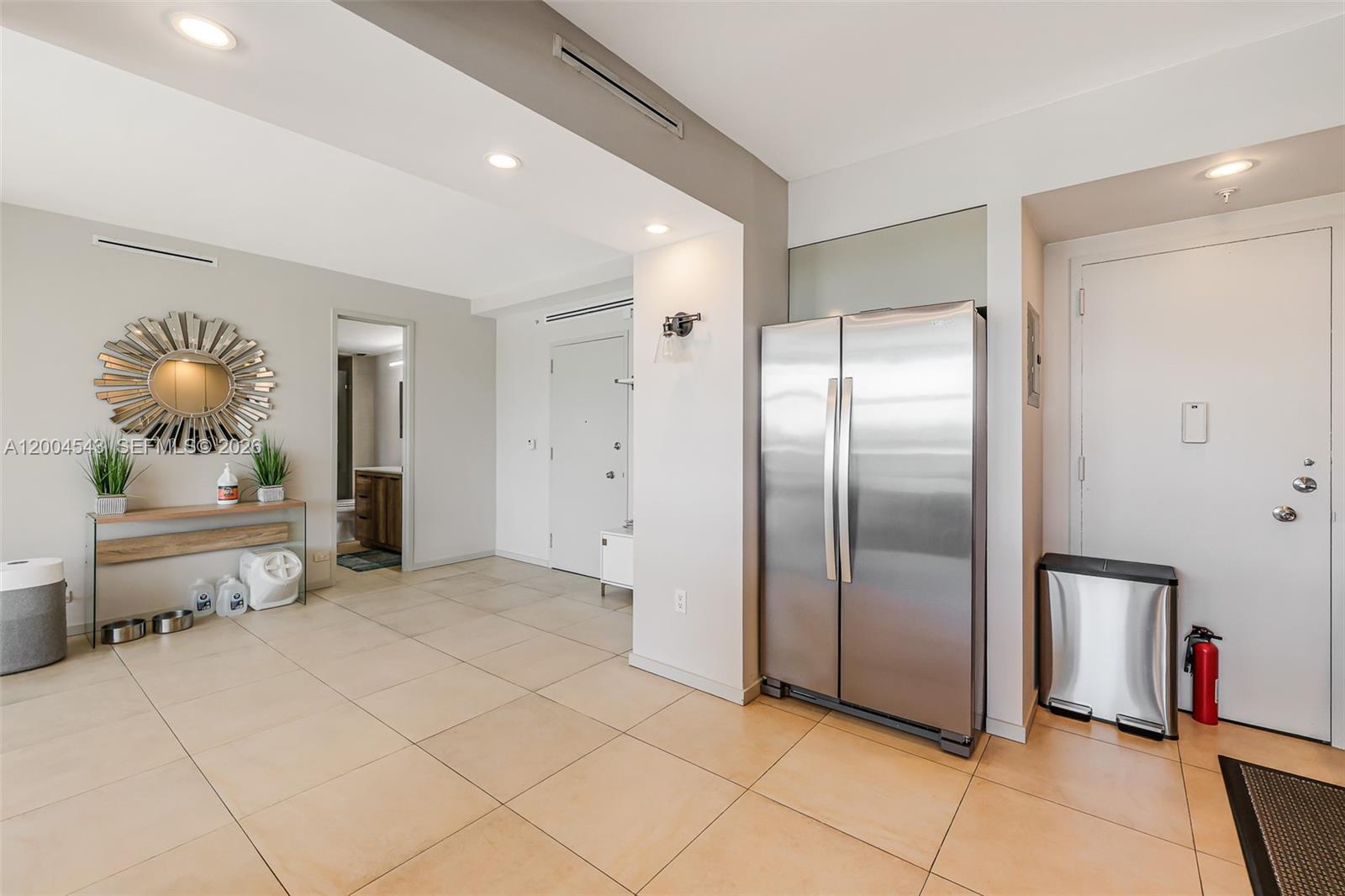 5055 Collins Ave # 3K