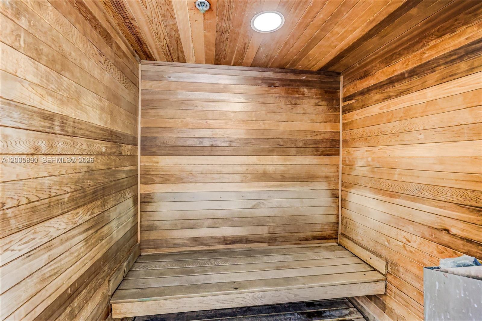 5900 Collins Ave # 402