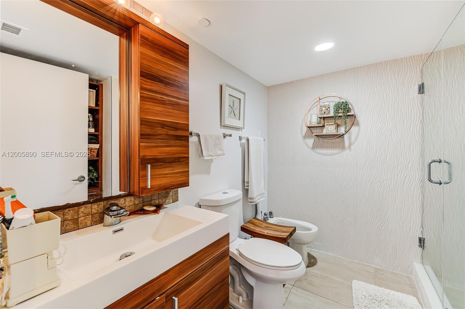 5900 Collins Ave # 402